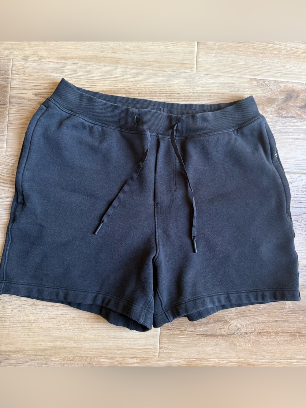 lululemon athletica Black Women's Athletic Drawstring Shorts in Medium